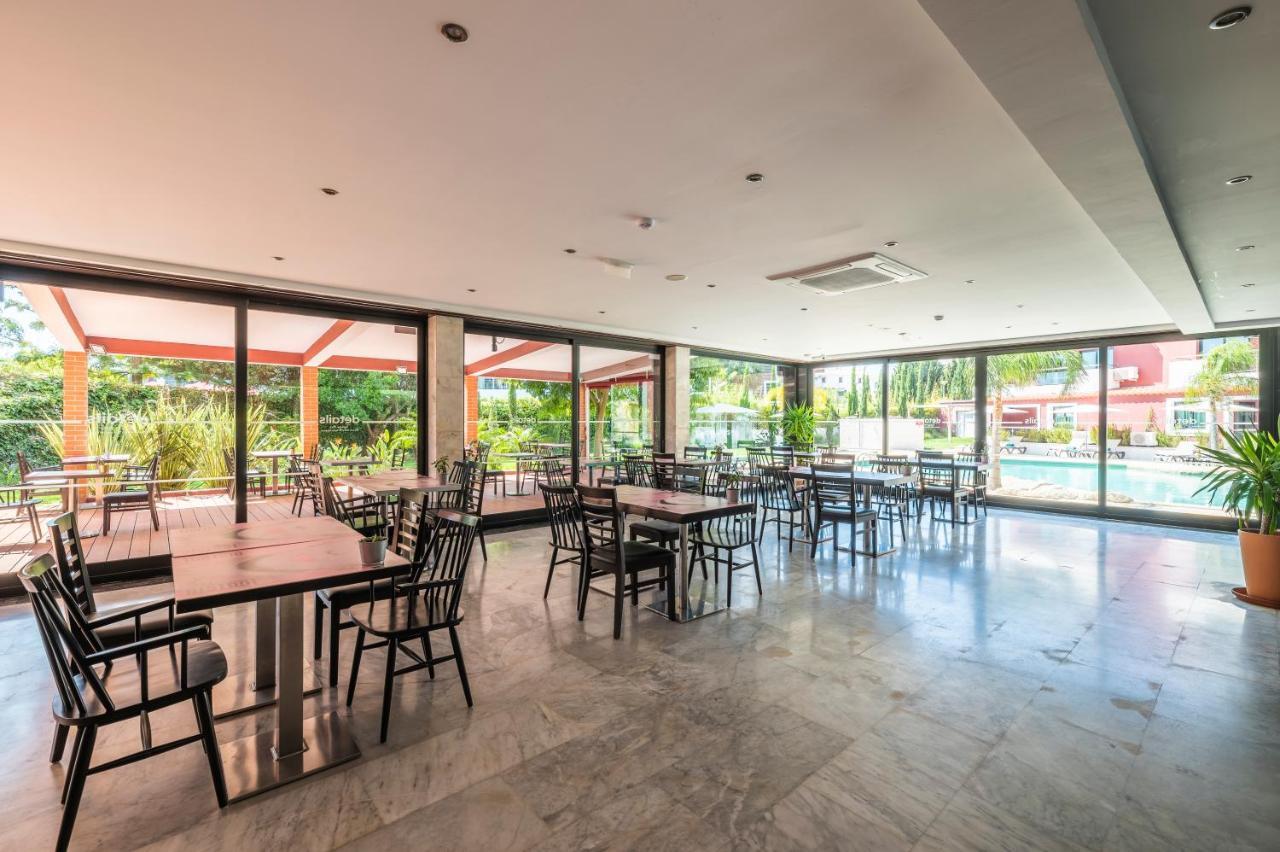 Topazio Vibe Beach Hotel & Apartments - Adults Friendly Albufeira Bagian luar foto