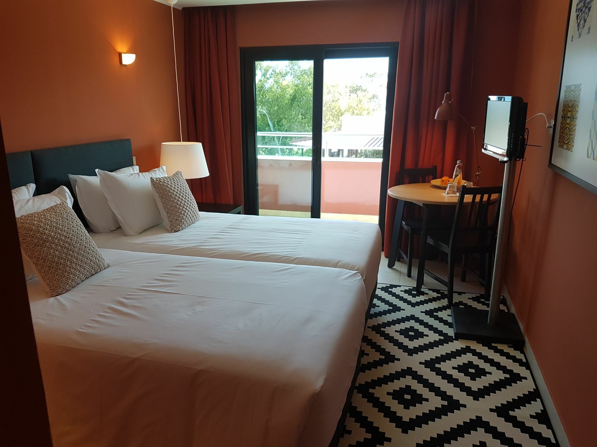 Topazio Vibe Beach Hotel & Apartments - Adults Friendly Albufeira Bagian luar foto
