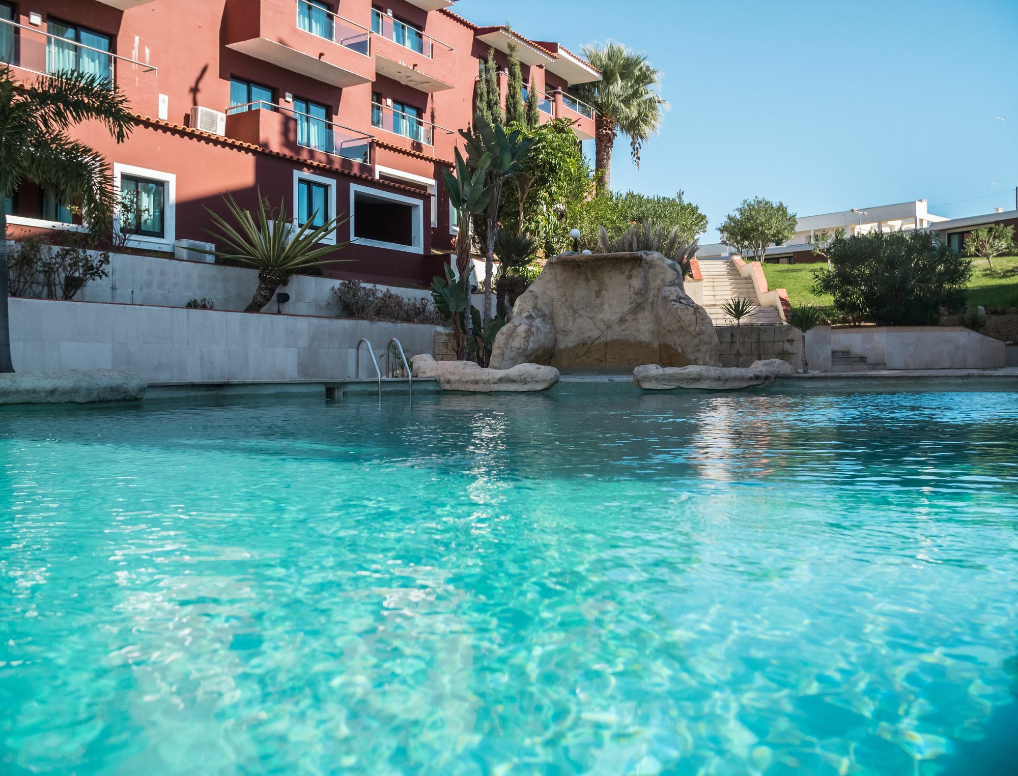 Topazio Vibe Beach Hotel & Apartments - Adults Friendly Albufeira Bagian luar foto